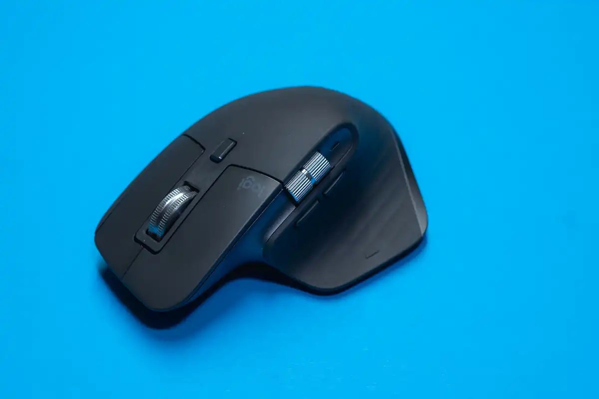 Logitech MX 4