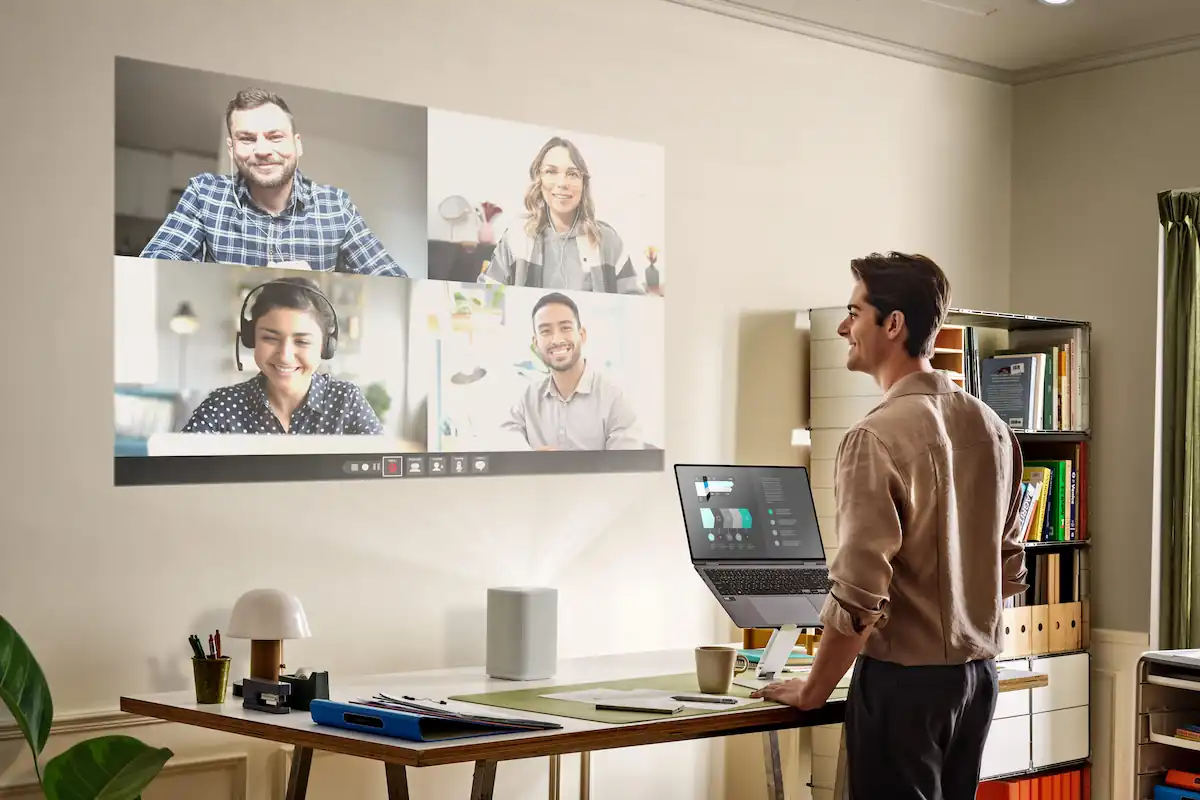 Samsung apresenta The Premiere 5 - um projetor interativo que transforma qualquer superfície num ecrã gigante