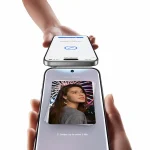 Find X9 Pro_iOS Touch to Share (with iPhone 17 Pro Max _深钛灰色 Titanium Charcoal_白底 White Background