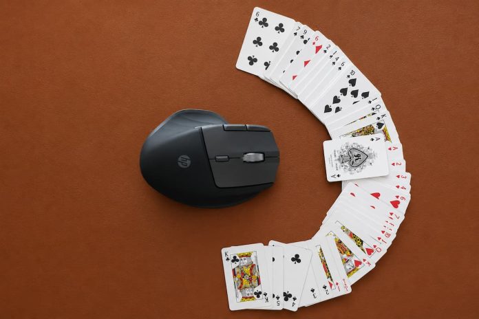 HP Ultra-Fast Scroll Wireless Mouse 780M