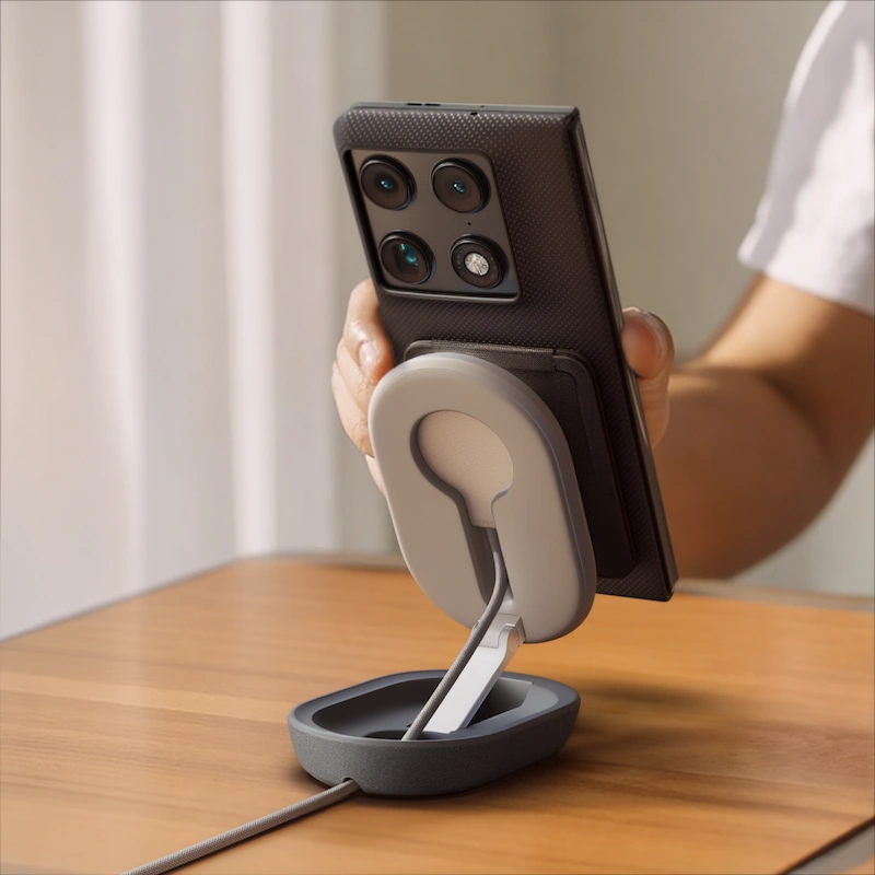 Motorola moto snap wireless charger